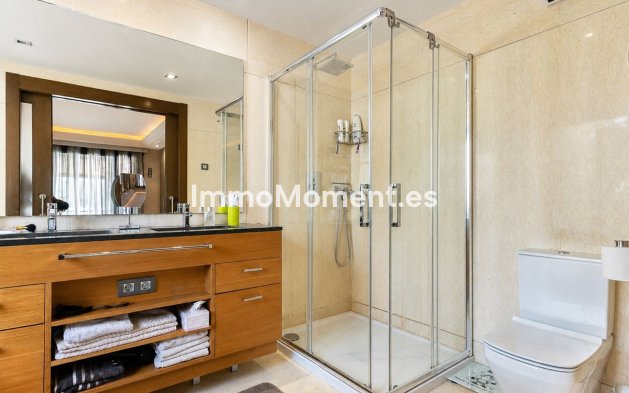 Resale - Apartment - Benahavís - Benahavís Centro