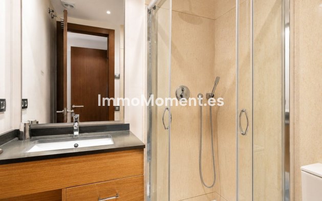 Resale - Apartment - Benahavís - Benahavís Centro