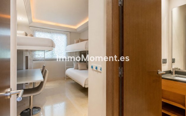Resale - Apartment - Benahavís - Benahavís Centro