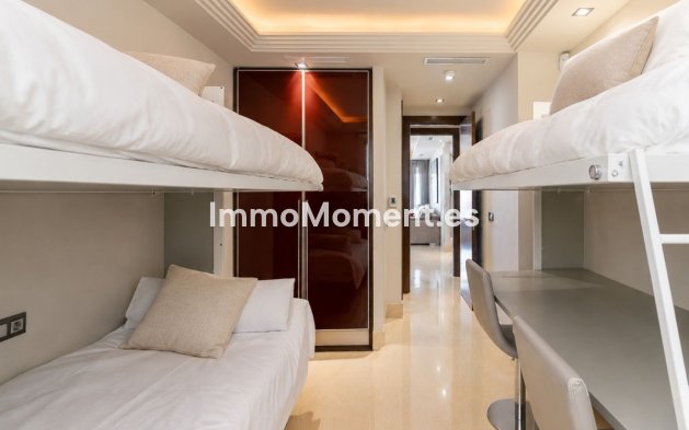 Resale - Apartment - Benahavís - Benahavís Centro