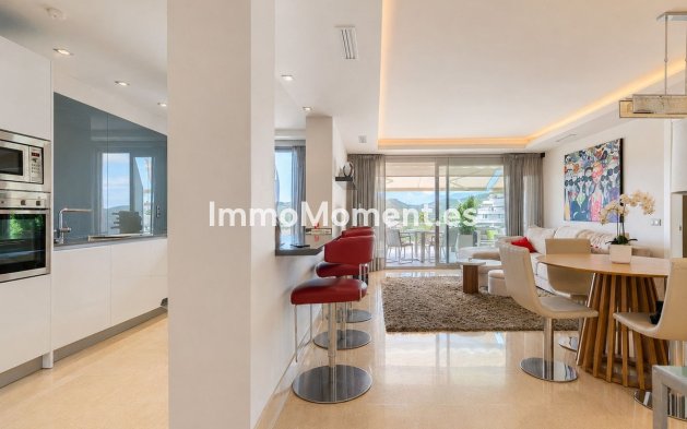 Resale - Apartment - Benahavís - Benahavís Centro