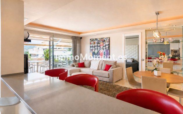 Resale - Apartment - Benahavís - Benahavís Centro