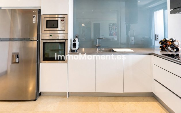 Resale - Apartment - Benahavís - Benahavís Centro