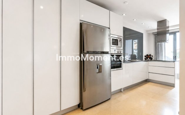 Resale - Apartment - Benahavís - Benahavís Centro