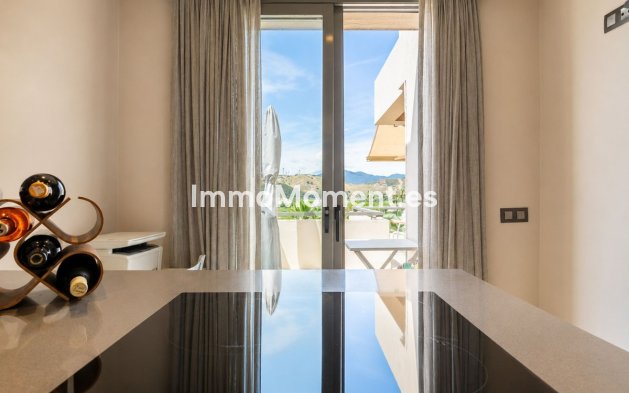 Resale - Apartment - Benahavís - Benahavís Centro