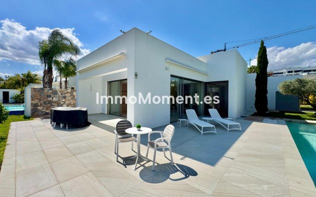 Reventa - Villa independiente - Orihuela - Las Colinas Golf