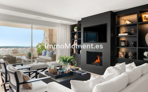 Resale - Apartment - Marbella - Nueva Andalucía