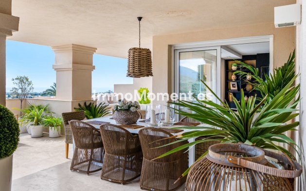 Resale - Apartment - Marbella - Nueva Andalucía
