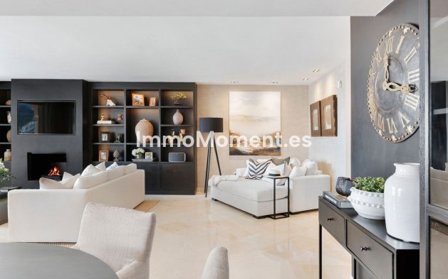 Resale - Apartment - Marbella - Nueva Andalucía