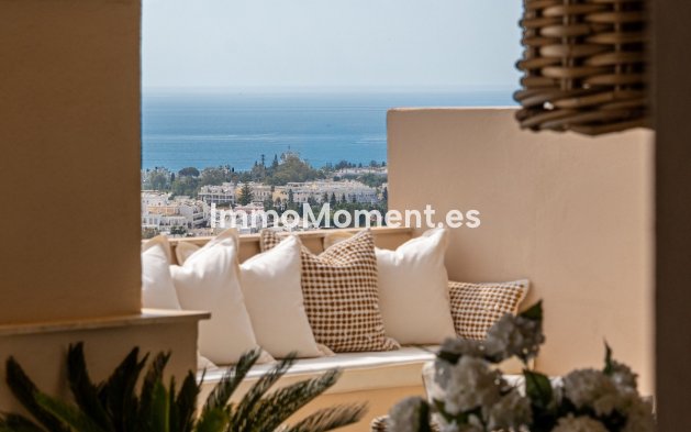 Resale - Apartment - Marbella - Nueva Andalucía
