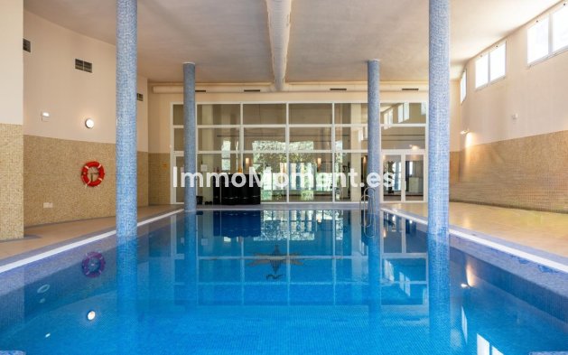 Resale - Apartment - Marbella - Nueva Andalucía