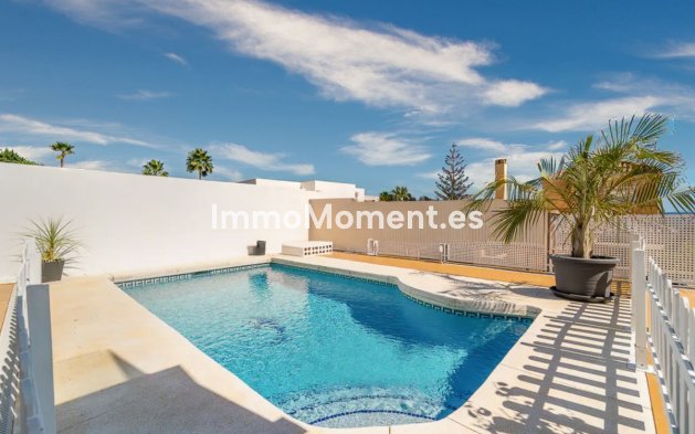 Wiederverkauf - Freistehende Villa - Estepona  - Estepona Centro