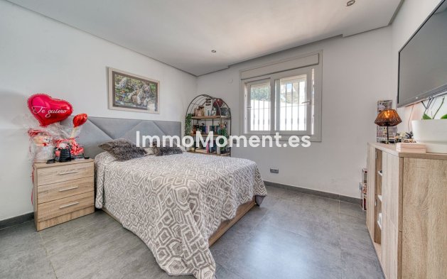 Wiederverkauf - Freistehende Villa - Estepona  - Estepona Centro