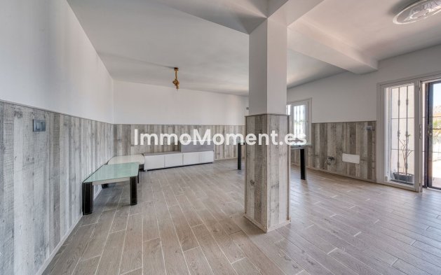 Wiederverkauf - Freistehende Villa - Estepona  - Estepona Centro