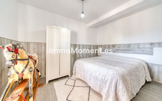 Wiederverkauf - Freistehende Villa - Estepona  - Estepona Centro