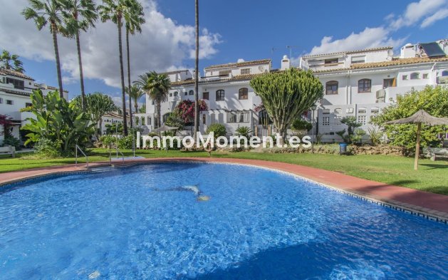 Bestaande woning - Rijtjeshuis - Estepona  - Atalaya