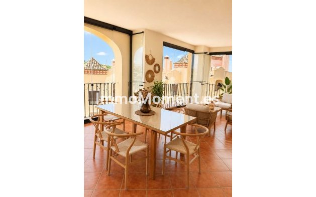 Wiederverkauf - Wohnung - Estepona  - Valle Romano