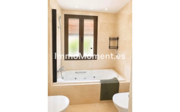 Wiederverkauf - Wohnung - Estepona  - Valle Romano