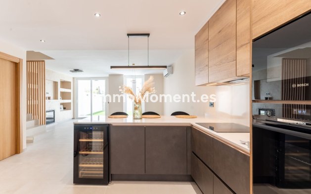 Resale - Townhouse - Estepona - New Golden Mile