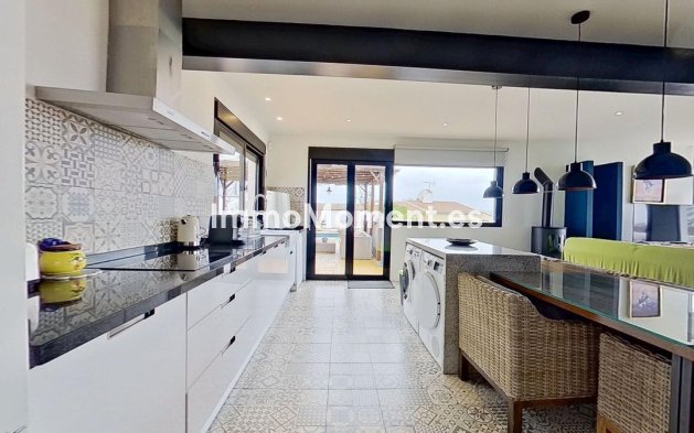 Wiederverkauf - Freistehende Villa -   Inländisch - Alhaurín de la Torre
