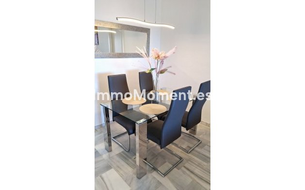 Resale - Apartment - Casares - Doña Julia