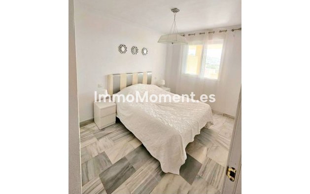 Resale - Apartment - Casares - Doña Julia
