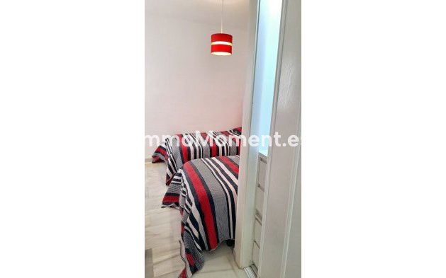 Resale - Apartment - Casares - Doña Julia