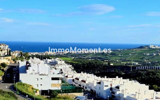 Resale - Apartment - Casares - Doña Julia