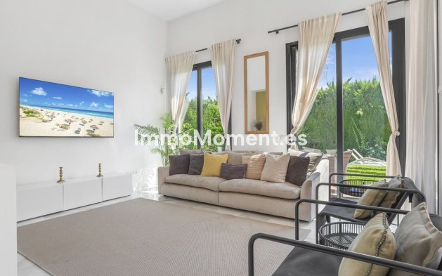 Wiederverkauf - Freistehende Villa - Marbella - Nueva Andalucía