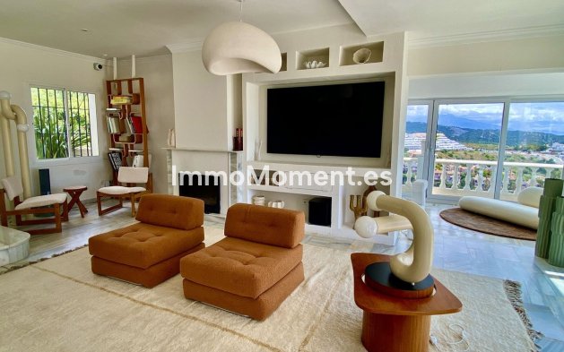 Wiederverkauf - Freistehende Villa - Estepona  - El Padron