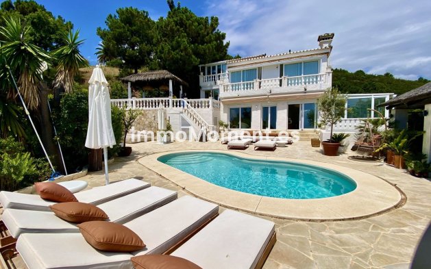 Wiederverkauf - Freistehende Villa - Estepona  - El Padron