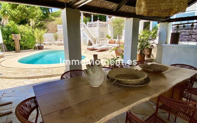Wiederverkauf - Freistehende Villa - Estepona  - El Padron