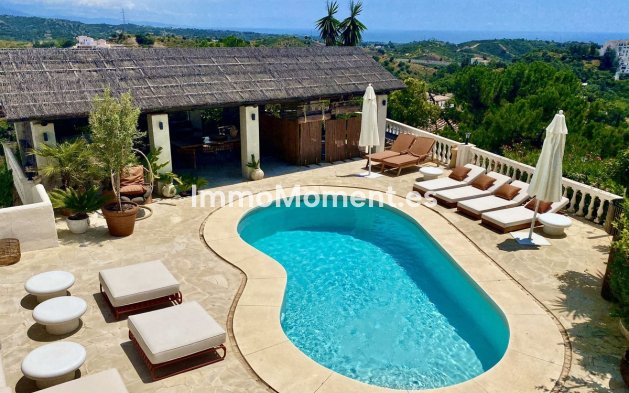 Wiederverkauf - Freistehende Villa - Estepona  - El Padron
