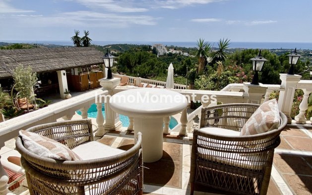 Wiederverkauf - Freistehende Villa - Estepona  - El Padron