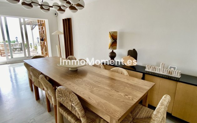 Wiederverkauf - Freistehende Villa - Estepona  - El Padron