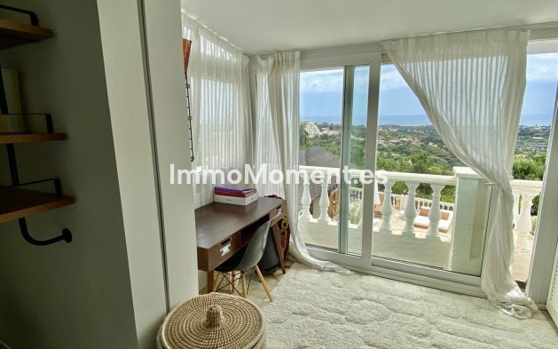 Wiederverkauf - Freistehende Villa - Estepona  - El Padron