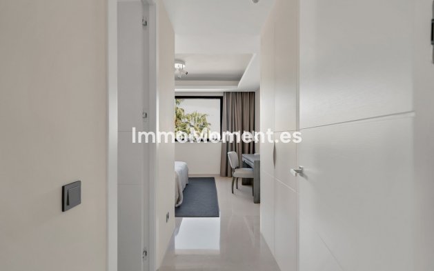 Wiederverkauf - Freistehende Villa - Marbella - Marbella Centro