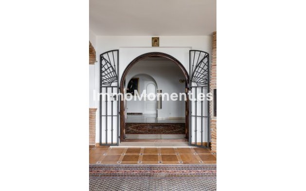 Bestaande woning - Vrijstaande villa - Binnenland  - Alhaurín el Grande Centro