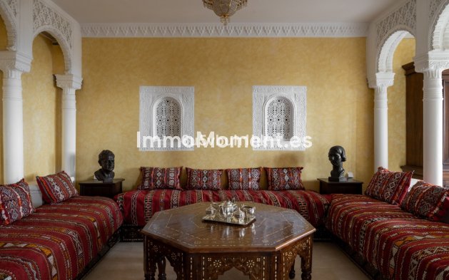 Bestaande woning - Vrijstaande villa - Binnenland  - Alhaurín el Grande Centro