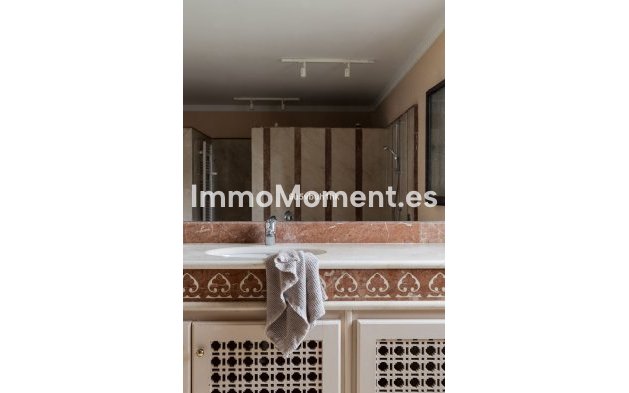 Bestaande woning - Vrijstaande villa - Binnenland  - Alhaurín el Grande Centro