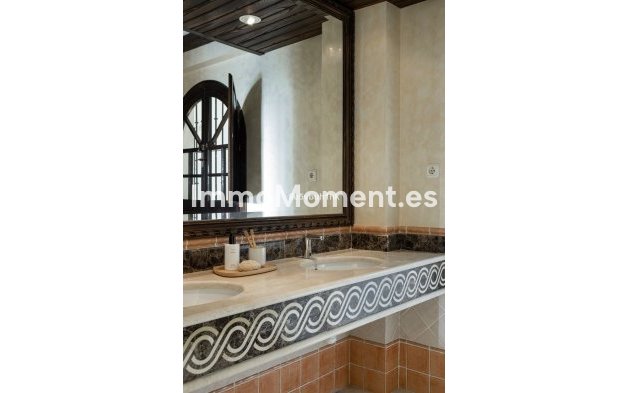 Bestaande woning - Vrijstaande villa - Binnenland  - Alhaurín el Grande Centro