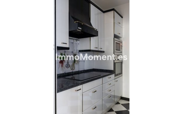 Bestaande woning - Vrijstaande villa - Binnenland  - Alhaurín el Grande Centro