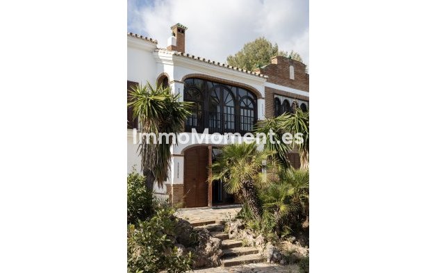 Bestaande woning - Vrijstaande villa - Binnenland  - Alhaurín el Grande Centro