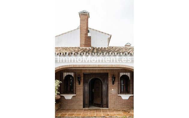 Bestaande woning - Vrijstaande villa - Binnenland  - Alhaurín el Grande Centro