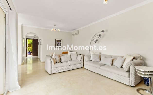 Wiederverkauf - Freistehende Villa - Estepona  - Estepona Centro