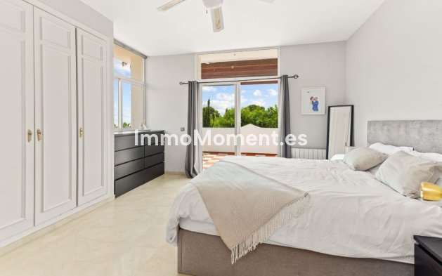 Wiederverkauf - Freistehende Villa - Estepona  - Estepona Centro