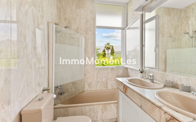 Wiederverkauf - Freistehende Villa - Estepona  - Estepona Centro