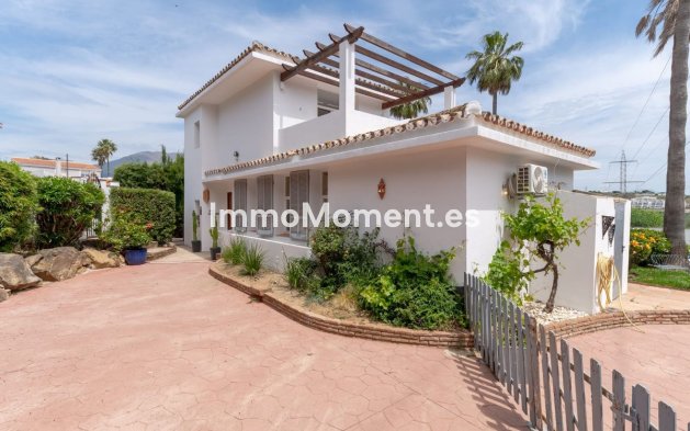 Wiederverkauf - Freistehende Villa - Estepona  - Estepona Centro