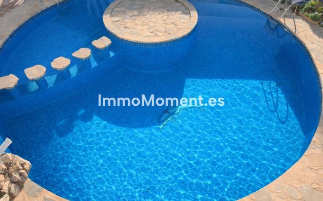 Wiederverkauf - Freistehende Villa - Benalmadena - Torremuelle