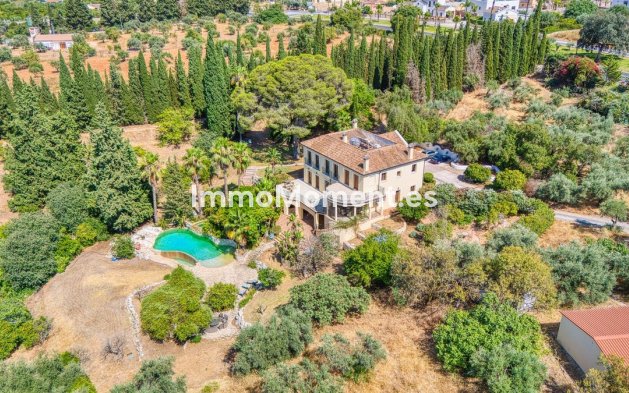 Wiederverkauf - Freistehende Villa -   Inländisch - Alhaurín el Grande Centro